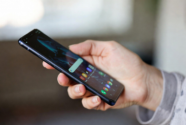 Xiaomi приостанавливает выпуск обновлений HyperOS для всех смартфонов